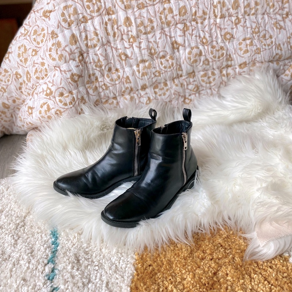 UO Double Zipper Booties
